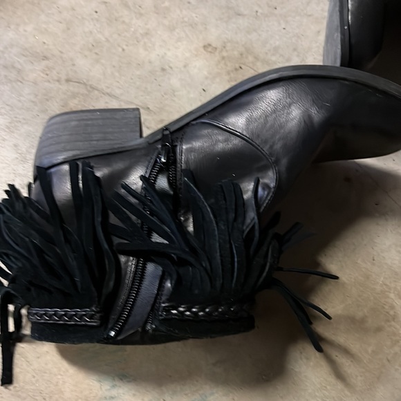 Bootie!!! - Picture 2 of 3